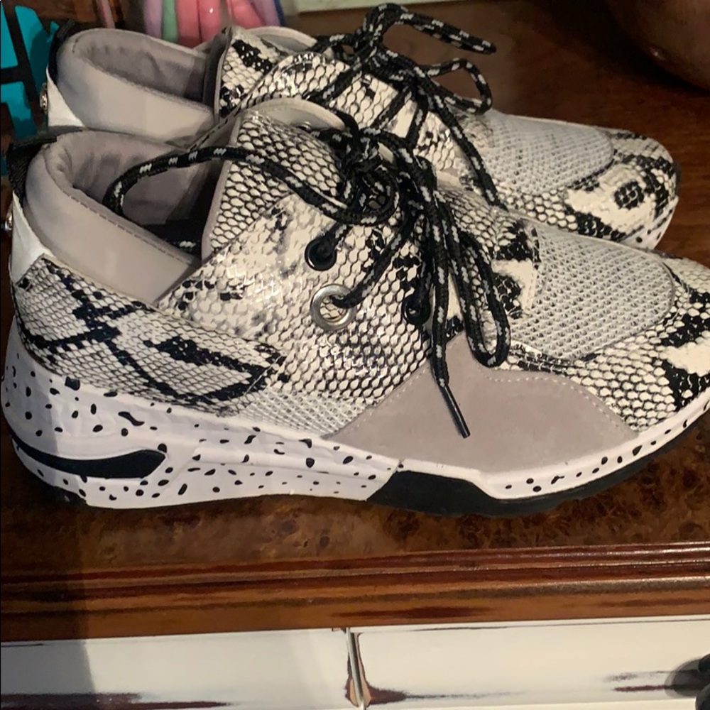 Wedge Sneakers size 6